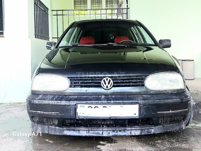 Volkswagen Golf 1992, 229,596 km - 1.8 l - Zaqatala