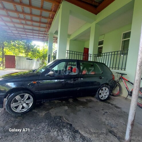 Volkswagen Golf 1992, 229,596 km - 1.8 l - Zaqatala