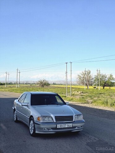 Mercedes C 180 1999, 318,000 km - 1.8 l - Bakı