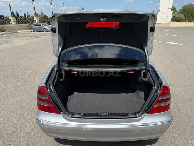 Mercedes E 220 d 2003, 233,862 km - 2.2 l - Beyləqan