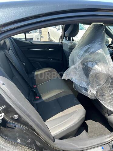 Toyota Camry-13