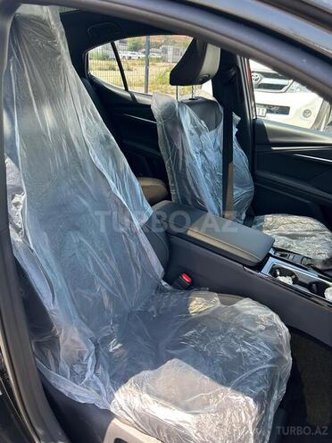 Toyota Camry-14
