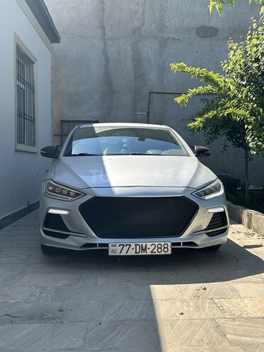 Hyundai Elantra 2018, 180,000 km - 1.6 л - Bakı