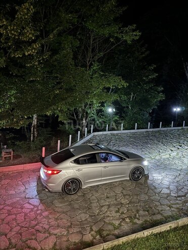 Hyundai Elantra 2018, 180,000 km - 1.6 л - Bakı