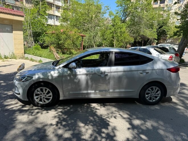 Hyundai Avante 2018, 192,000 km - 1.6 l - Bakı