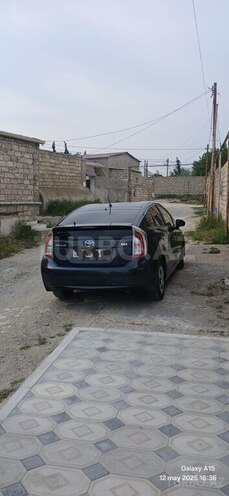 Toyota Prius-7