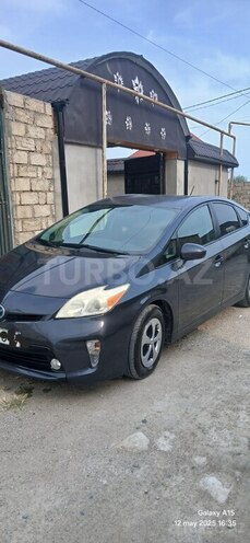 Toyota Prius-4
