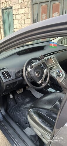 Toyota Prius-9