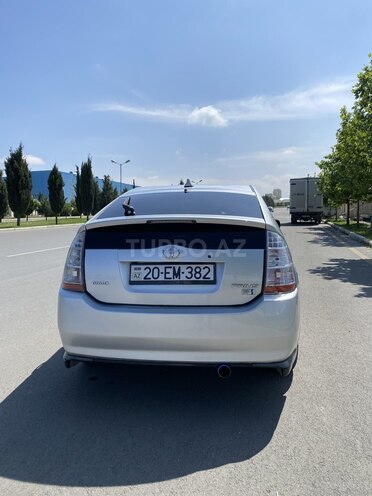 Toyota Prius-2