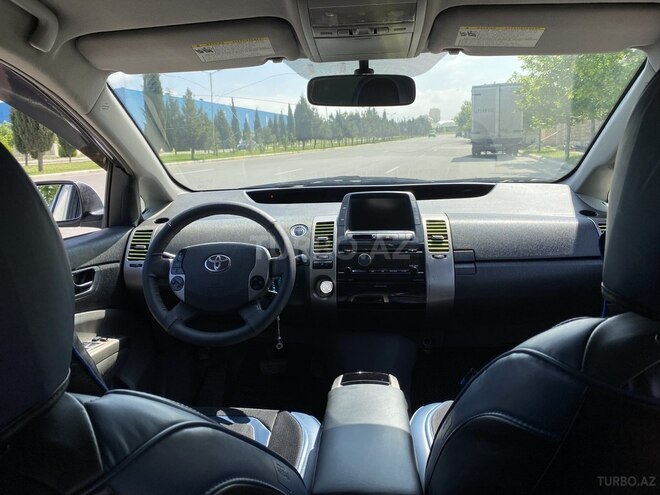 Toyota Prius-6