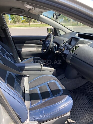Toyota Prius-7