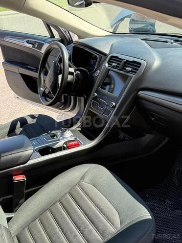 Ford Fusion (North America) 2019, 131,000 km - 2.0 л - Bakı