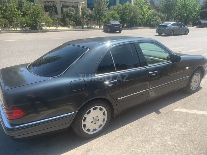 Mercedes E 230 1996, 436,000 km - 2.3 l - Bakı