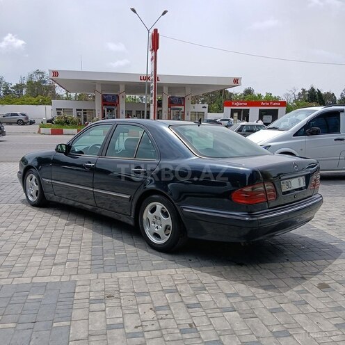 Mercedes E 220 d 1999, 384,512 km - 2.2 l - Bakı