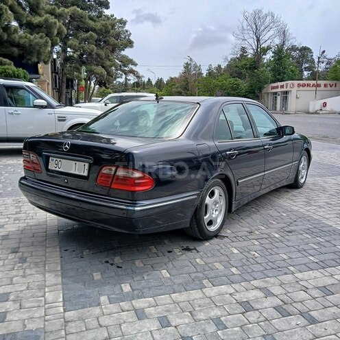 Mercedes E 220 d 1999, 384,512 km - 2.2 l - Bakı