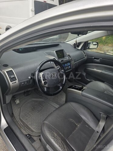 Toyota Prius-3