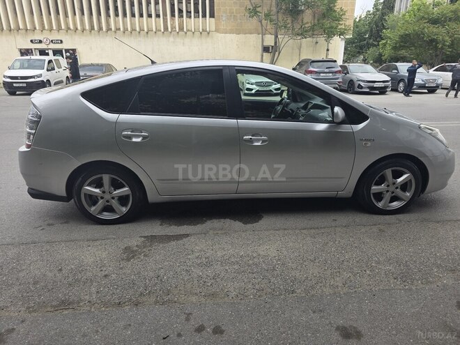 Toyota Prius-6