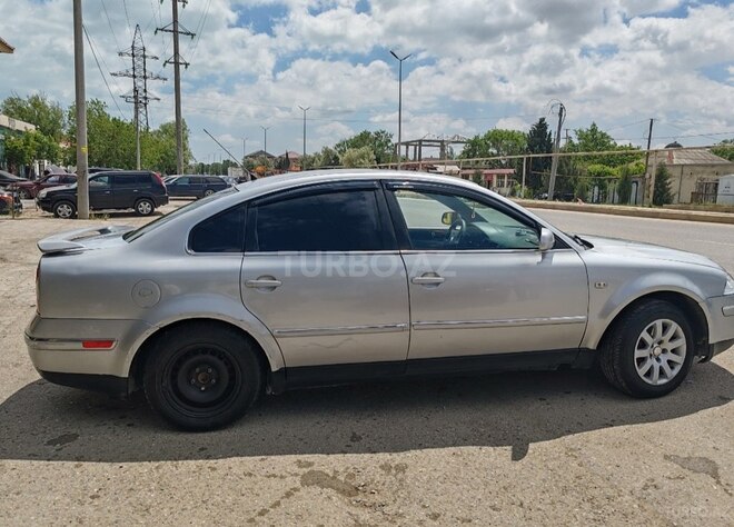 Volkswagen Passat 2003, 256,478 km - 1.8 l - Sumqayıt