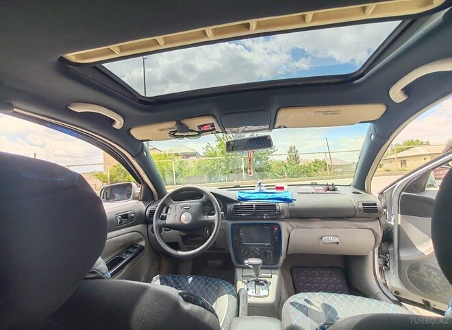 Volkswagen Passat 2003, 256,478 km - 1.8 l - Sumqayıt