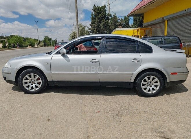 Volkswagen Passat 2003, 256,478 km - 1.8 l - Sumqayıt