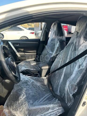 Toyota Corolla-8