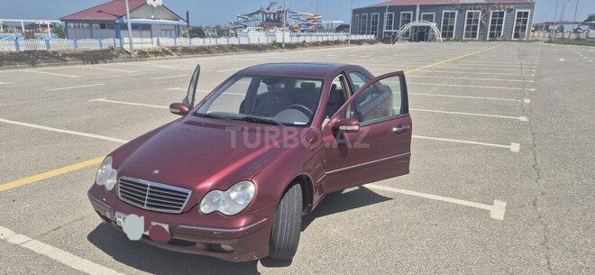 Mercedes C 180 2003, 260,000 km - 1.8 l - Bakı