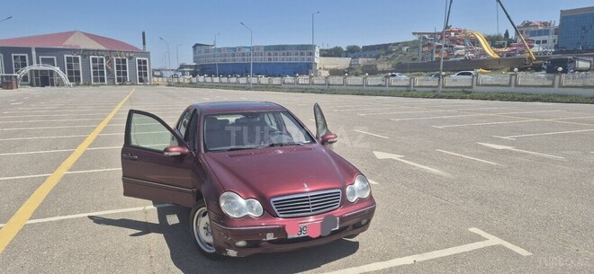Mercedes C 180 2003, 260,000 km - 1.8 l - Bakı