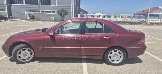 Mercedes C 180 2003, 260,000 km - 1.8 l - Bakı