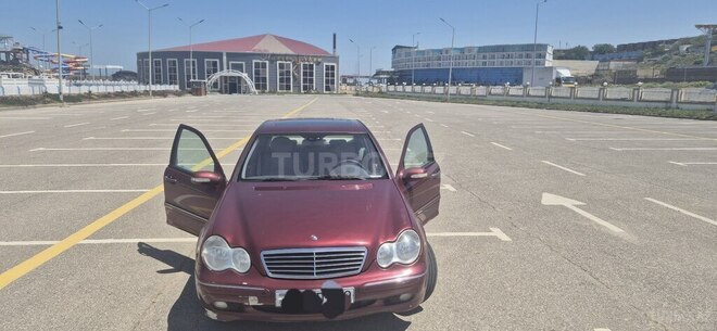 Mercedes C 180 2003, 260,000 km - 1.8 l - Bakı