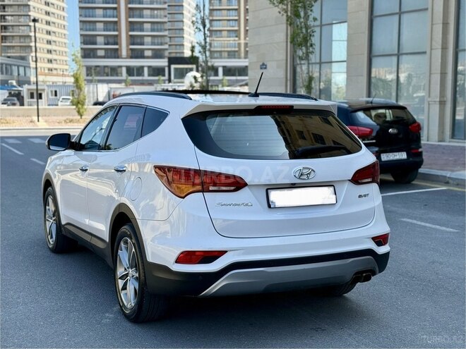 Hyundai Santa Fe-13