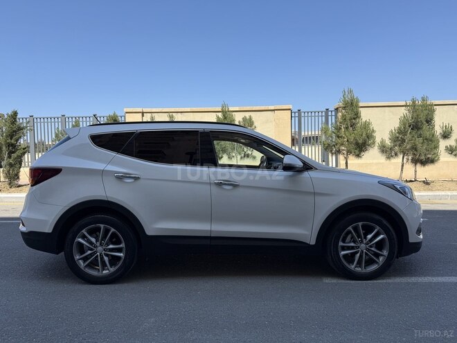 Hyundai Santa Fe-5