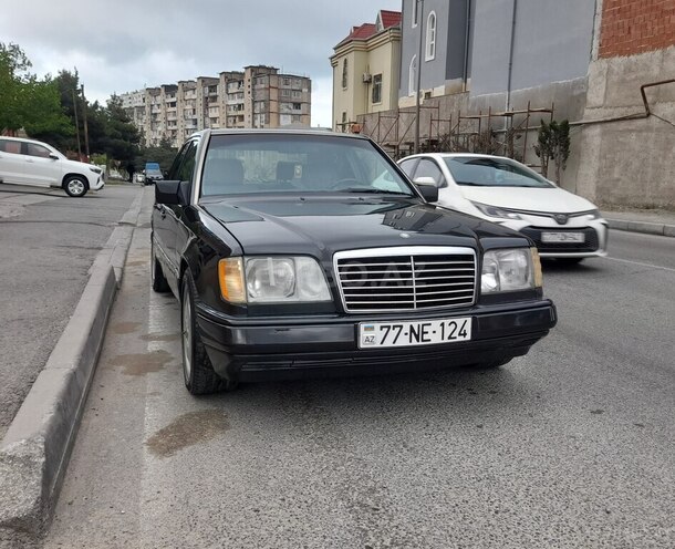 Mercedes E 220 1994, 375,000 km - 2.2 l - Bakı