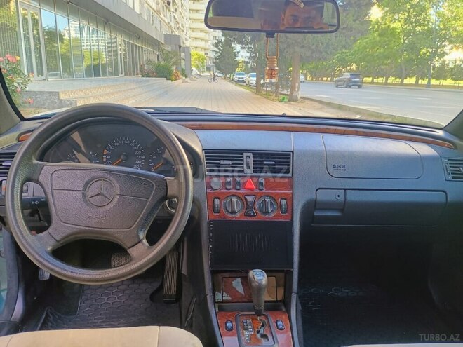 Mercedes C 240-8
