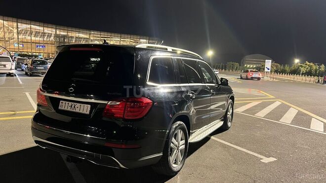 Mercedes GL 350 4MATIC 2015, 276,800 km - 3.0 l - Bakı