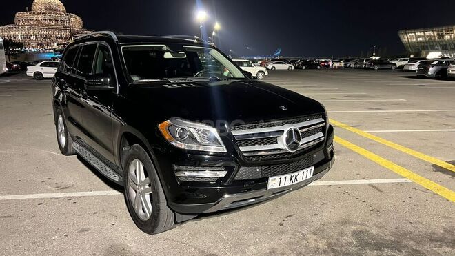 Mercedes GL 350 4MATIC 2015, 276,800 km - 3.0 l - Bakı