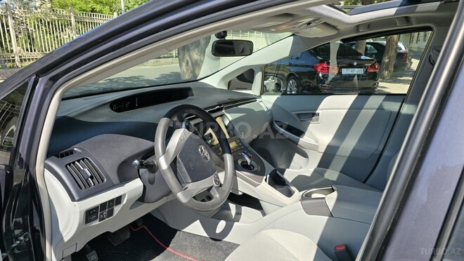 Toyota Prius 2015, 237,000 km - 1.8 л - Bakı