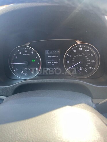 Hyundai Elantra 2018, 121,345 km - 2.0 л - Bakı