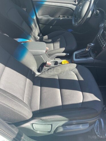 Hyundai Elantra 2018, 121,345 km - 2.0 л - Bakı