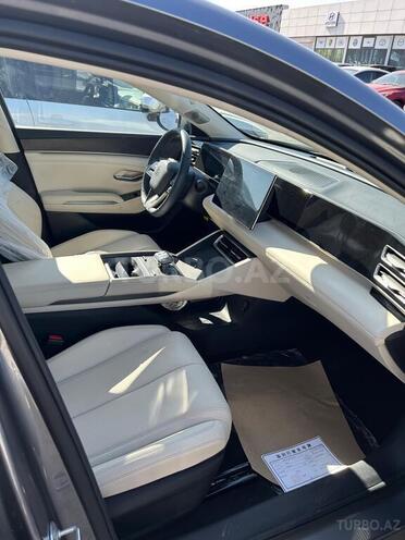 BYD Qin L-13