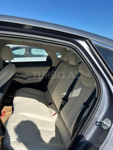 BYD Qin L-10