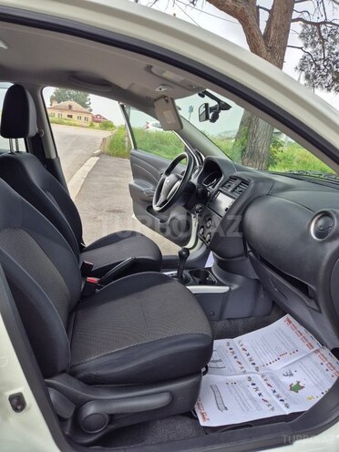Nissan Latio 2016, 45,000 km - 1.2 l - Bakı