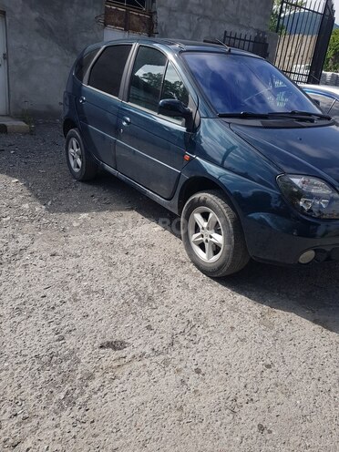 Renault Megane 2001, 236,900 km - 2.0 l - Şəki