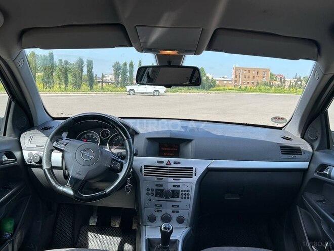 Opel Astra 2009, 255,000 km - 1.4 l - Gəncə