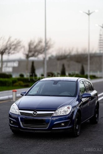 Opel Astra 2009, 255,000 km - 1.4 l - Gəncə