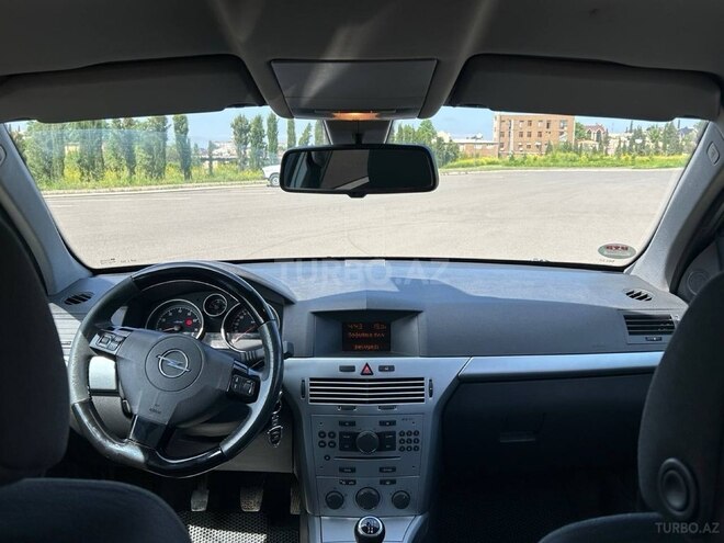 Opel Astra 2009, 255,000 km - 1.4 l - Gəncə