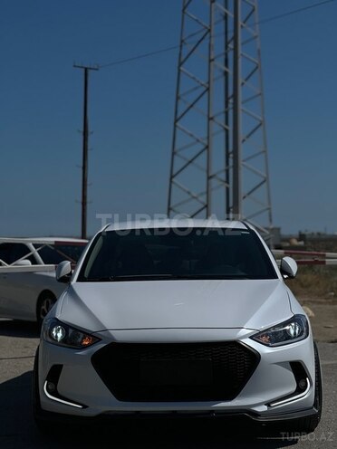 Hyundai Elantra 2018, 119,611 km - 2.0 л - Bakı