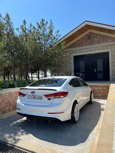 Hyundai Elantra 2018, 119,611 km - 2.0 л - Bakı
