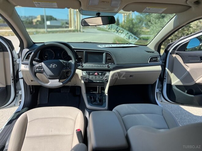 Hyundai Elantra 2018, 119,611 km - 2.0 л - Bakı
