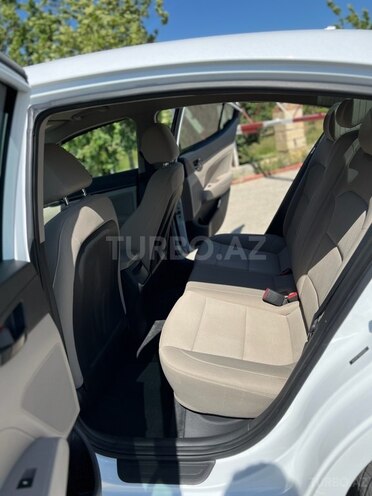 Hyundai Elantra 2018, 119,611 km - 2.0 л - Bakı