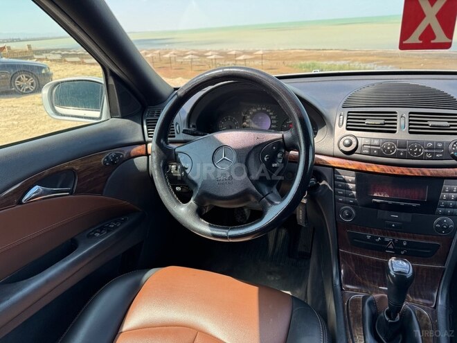 Mercedes E 220 d 2003, 394,000 km - 2.2 l - Bakı